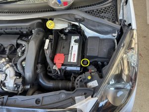 プジョー 207 バッテリー 交換 費用 値段 価格 位置 場所