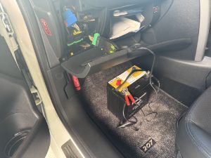 プジョー 207 バッテリー 交換 費用 値段 価格 位置 場所
