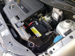 vw ポロ 9N バッテリー