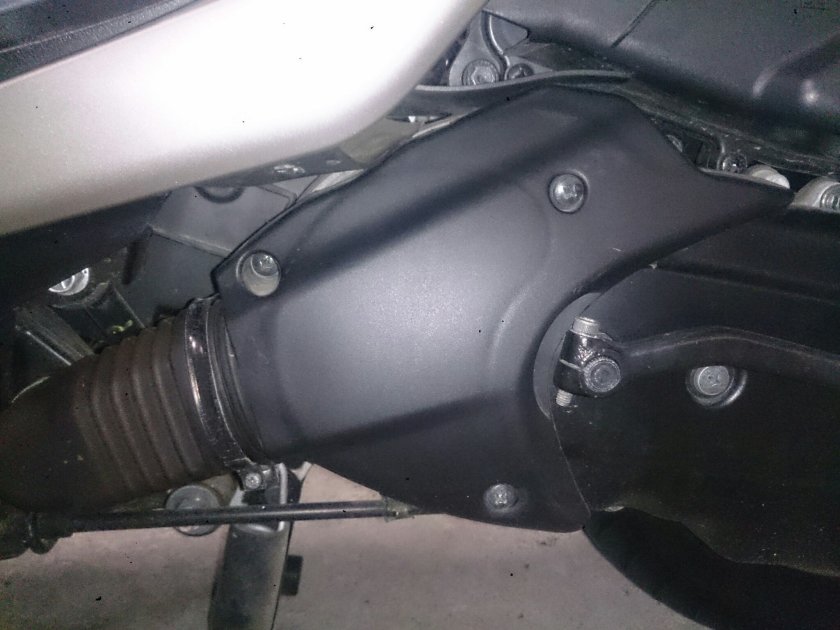 シグナスX-SR SE44J（1YP国内仕様）のウェイトローラーを交換しました - 自動車バッテリー バスケスコーポレーションの店長ブログ