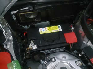 AMG E63 バッテリー交換