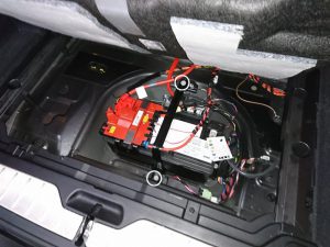 BMW F11 バッテリー交換