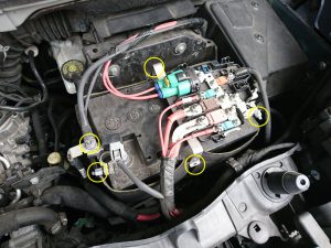 カングー2 アイドリングストップ機能付車のバッテリー交換