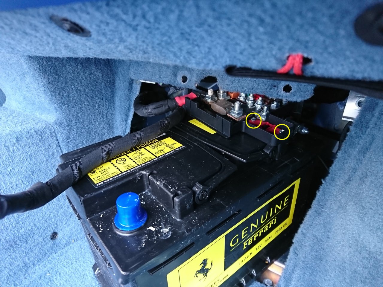 フェラーリ458スパイダーのバッテリー交換をしました - 自動車バッテリー バスケスコーポレーションの店長ブログ