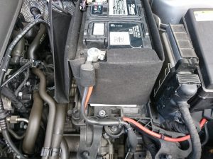 VW パサートB8 バッテリー 交換
