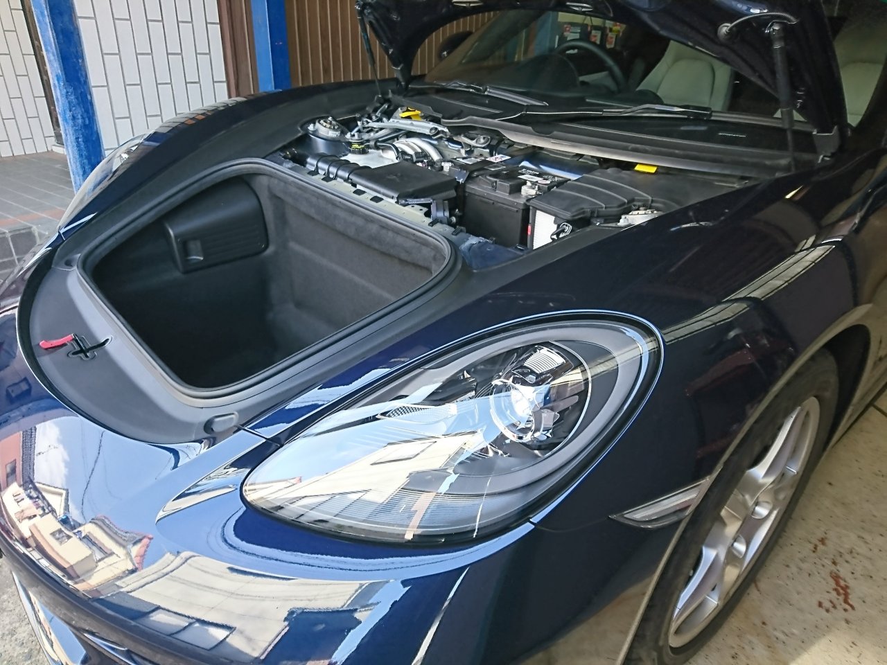 ポルシェ718ボクスター 9 のバッテリー交換をしました 自動車バッテリー バスケスコーポレーションの店長ブログ