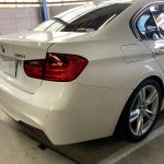 BMW F30 320 バッテリー 交換