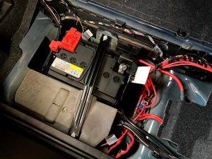 BMW Z4 E89 バッテリー交換 交換方法