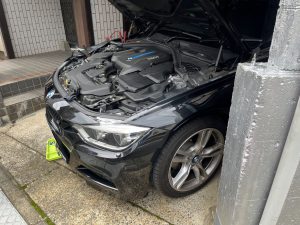 BMW F30 PHEV 330e バッテリー 交換 場所 位置 費用 値段