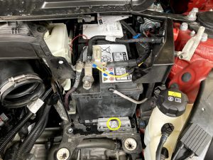 BMW アクティブツアラー F45 218 バッテリー 交換