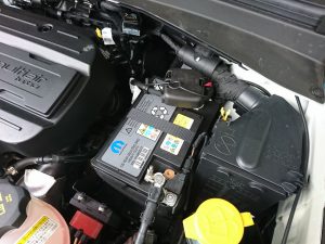 Jeep ジープ レネゲード バッテリー交換