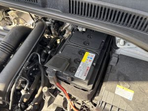 VW シャラン バッテリー交換 費用 値段 価格 位置 場所