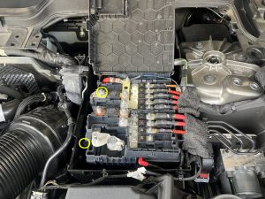 イヴォーク L551 バッテリー 交換 値段 費用