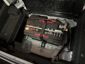 ポルシェ マカン バッテリー 交換 費用 リセット値段