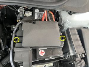 VW polo ポロ AW バッテリー 交換 費用 値段