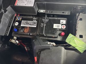 971 パナメーラ ターボ バッテリー 交換 費用 値段 価格 位置 場所