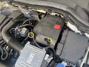 ベンツ B180 W247 バッテリー交換 値段 位置 場所 費用