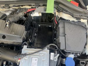 ベンツ B180 W247 バッテリー交換 値段 位置 場所 費用