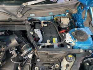 BMW MINI ミニ F55 F56 バッテリー 交換 方法 費用 値段 価格 場所