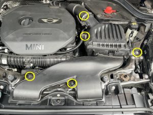 ミニ MINI F55 F56 バッテリー 交換 値段 位置 場所 費用