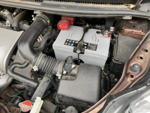 トヨタ P140ポルテ バッテリー 交換 費用 価格 値段