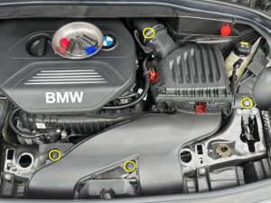 BMW 218 グランツアラー F46 バッテリー交換 費用 値段 場所 位置 価格