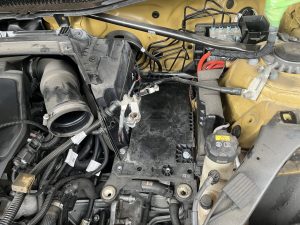 BMW X2 F39 バッテリー 交換 費用 値段 場所 位置 価格 リセット
