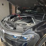 BMW X7 G07 バッテリー 交換 メイン サブ 費用 値段 価格 位置 場所 リセット