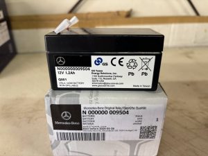 ベンツ Benz サブバッテリー交換 費用 値段 価格 位置 場所