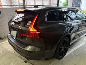 ボルボ VOLVO V60 T5 バッテリー 交換 費用 値段 価格 位置 場所