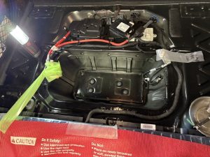 ベンツ Benz W463A バッテリー 交換 費用 値段 価格 位置 場所