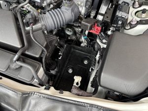 ND ロードスター バッテリー 交換 費用 値段 価格 位置 場所