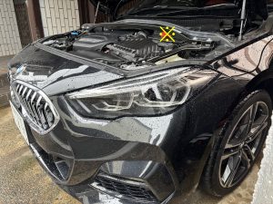 BMW F44 218d バッテリー 交換 費用 値段 価格 位置 場所