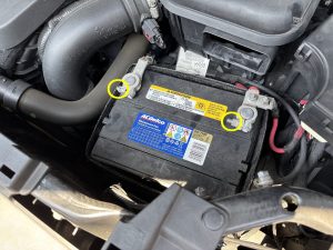 JEEP コンパス MK バッテリー 交換 費用 値段 価格 位置 場所