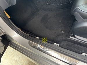 ベンツ W213 バックアップバッテリー 交換 費用 値段 価格 位置 場所