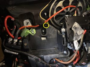 ベンツ W213 バックアップバッテリー 交換 費用 値段 価格 位置 場所