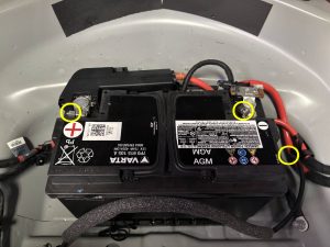 アウディ A4 B9 オールロードクワトロ バッテリー 交換 費用 値段 価格 位置 場所