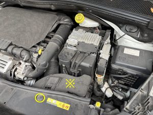 プジョー 2008 A94 バッテリー 交換 費用 値段 価格 位置 場所
