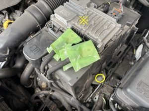 プジョー 2008 A94 バッテリー 交換 費用 値段 価格 位置 場所