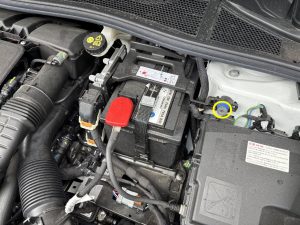 プジョー 308 P51 P52 バッテリー 交換 費用 値段 価格 位置 場所