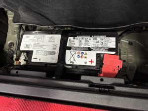 BMW X5 G05 バッテリー 交換 費用 値段 価格 位置 場所