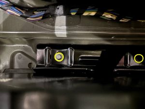 BMW X5 G05 バッテリー 交換 費用 値段 価格 位置 場所