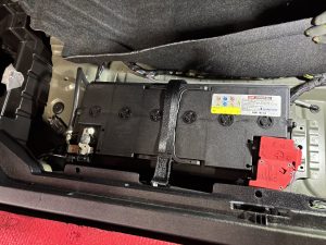 BMW X5 G05 バッテリー 交換 費用 値段 価格 位置 場所