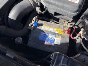 JEEP パトリオット バッテリー 交換 費用 値段 価格 位置 場所