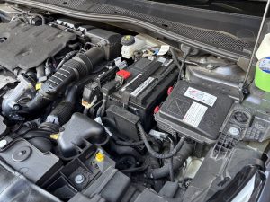 シトロエン C4 バッテリー 交換 費用 値段 価格 位置 場所