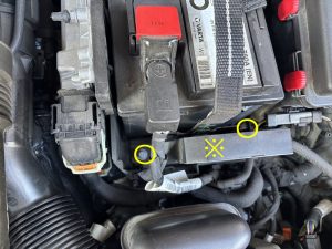 シトロエン C4 バッテリー 交換 費用 値段 価格 位置 場所