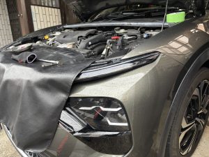 シトロエン C5X バッテリー 交換 費用 値段 価格 位置 場所