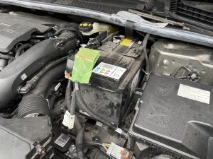 シトロエン C5X バッテリー 交換 費用 値段 価格 位置 場所