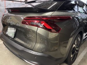 シトロエン C5X バッテリー 交換 費用 値段 価格 位置 場所