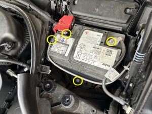 BMW G30 バッテリー 交換 費用 値段 価格 位置 場所